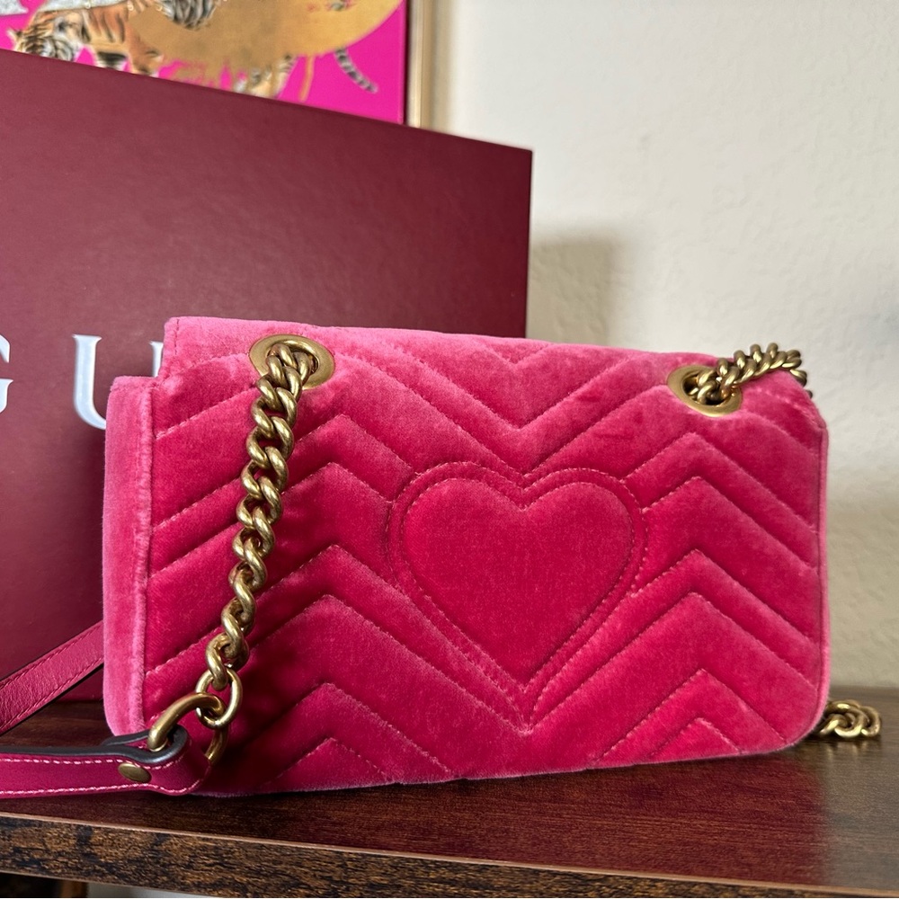 Authentic Gucci Pink Velvet GG Marmont Floral Embellished Crossbody Bag - Picture 5 of 12